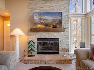 1089 Buckingham Dr UNIT 2, Camdenton, MO 65020