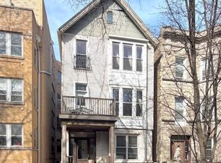 828 W Buckingham Pl #3, Chicago, IL 60657