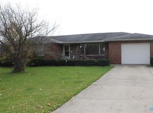 1889 Maumee Dr, Defiance, OH 43512