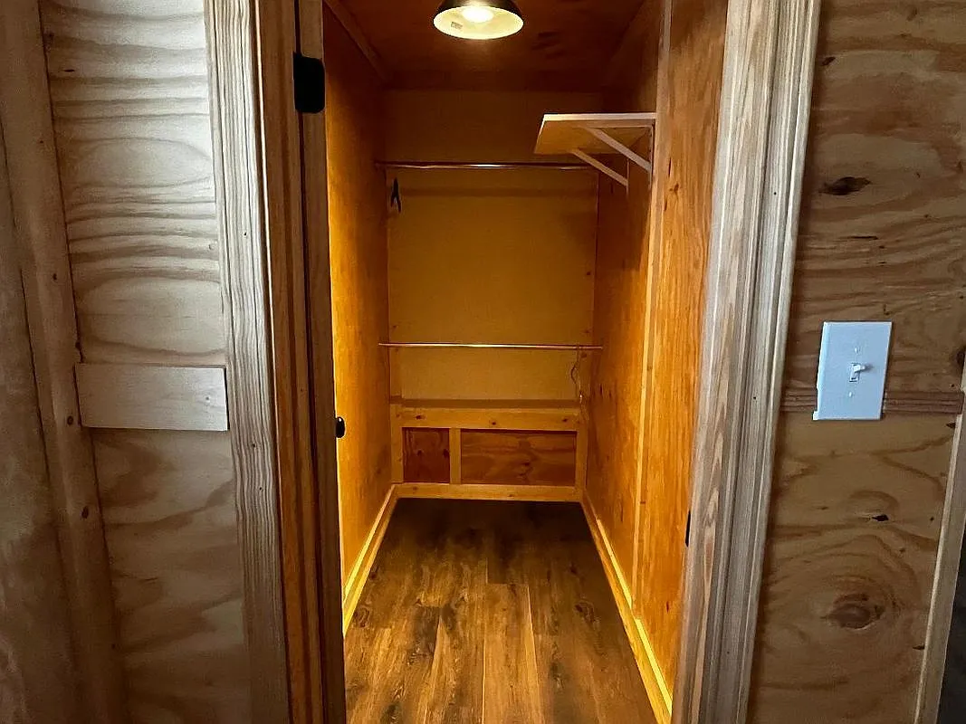 2 bed, 1.0 bath, 900 sqft, $1,300 — Photo 4