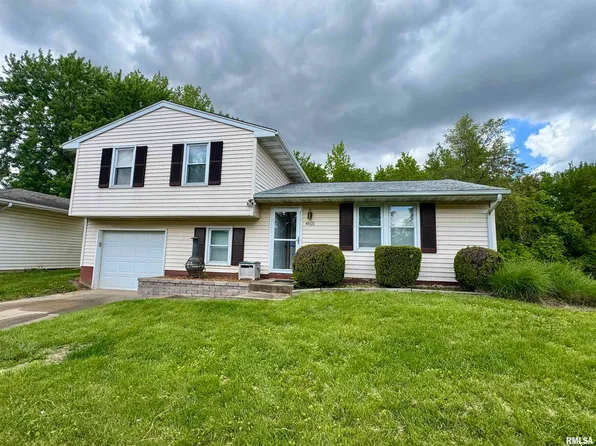 4601 W Andover Dr, Peoria, IL 61615