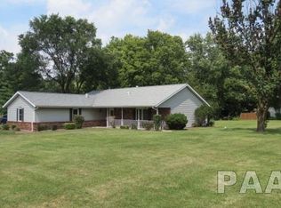 1607 Springfield Rd, East Peoria, IL 61611