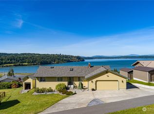 433 Blueberry Ln, Oak Harbor, WA 98277