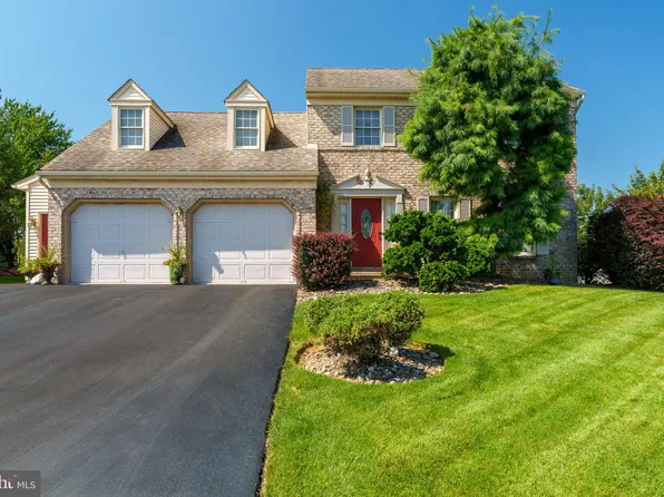 60 Brookfield Dr, Ephrata, PA 17522