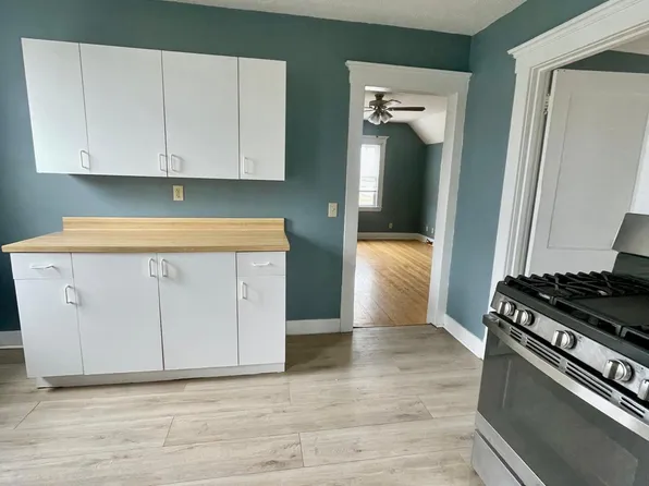 84 Lexington St #C, Hamden, CT 06514