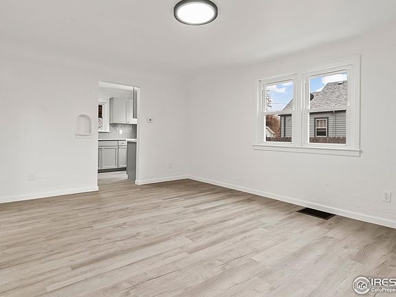 4th image of 1034 19th Ave