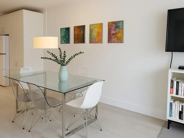 2301 Collins Ave #636 — Photo 5