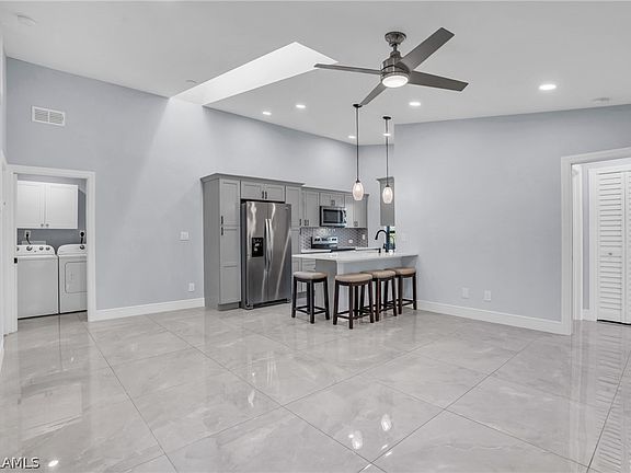 3rd image of 5111 SW Courtyards Ct APT 41