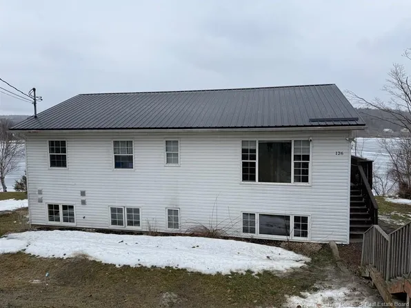126 Richmond St, Woodstock, NB E7M 2P2