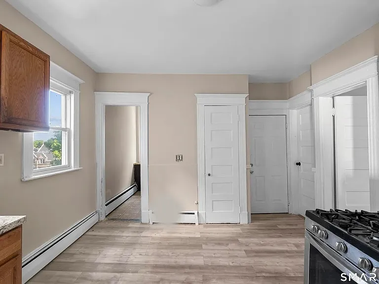 37 Plaza Ave #1 — Photo 2