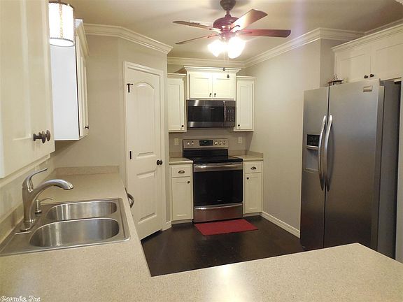 3rd image of 201 Redwood Ln