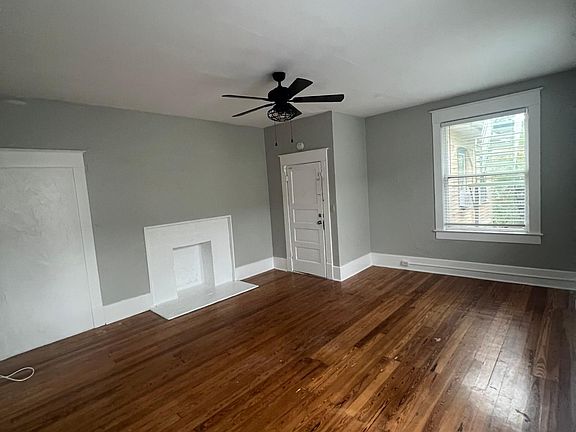 2nd image of 216 6th Ave NE #7