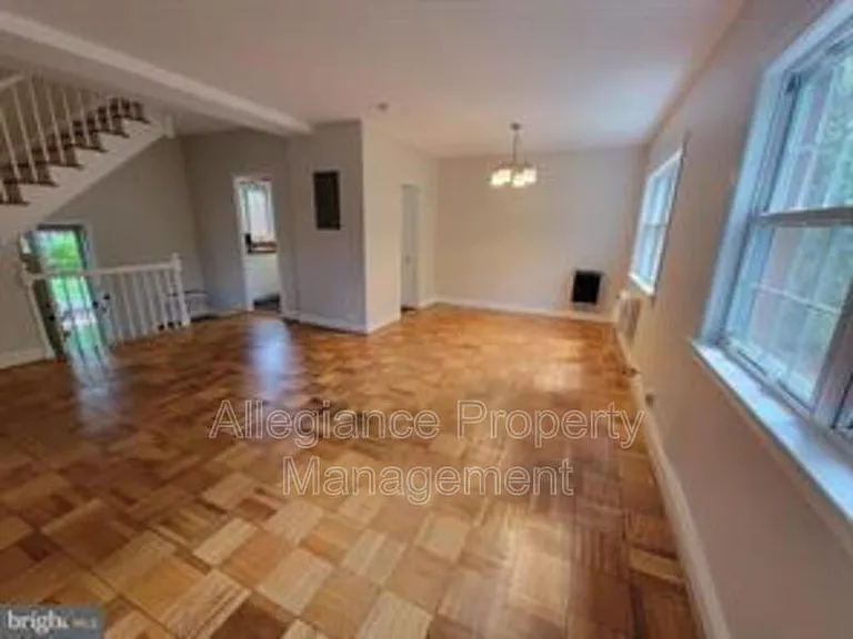 3472 Gunston Rd — Photo 3
