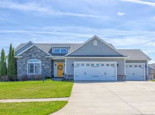 1618 Prairie Dr, Saint Joseph, MI 49085