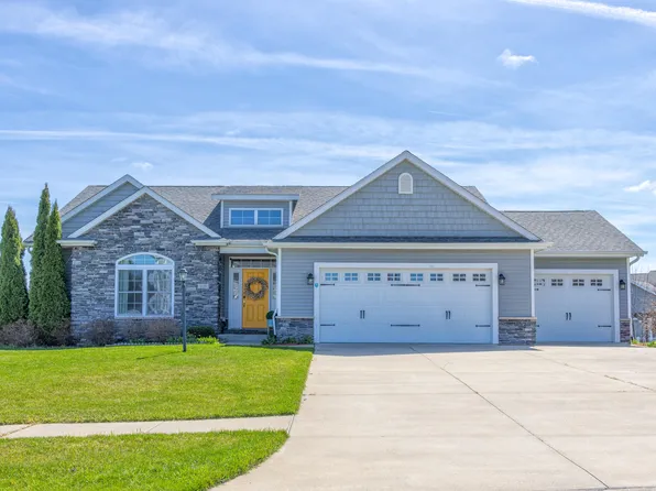 1618 Prairie Dr, Saint Joseph, MI 49085