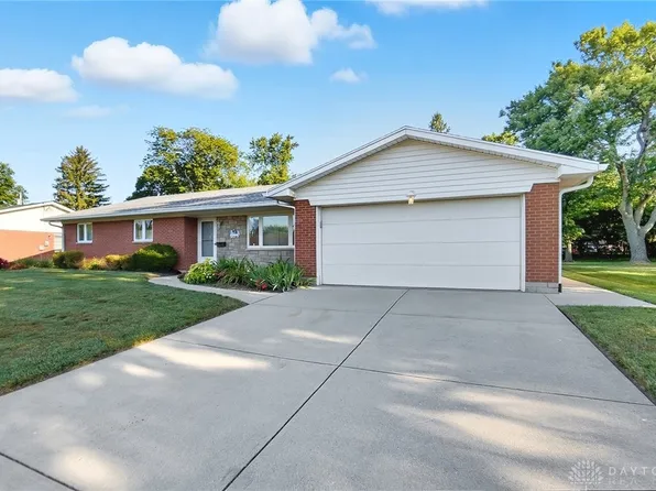 1033 Georgian Dr, Dayton, OH 45429