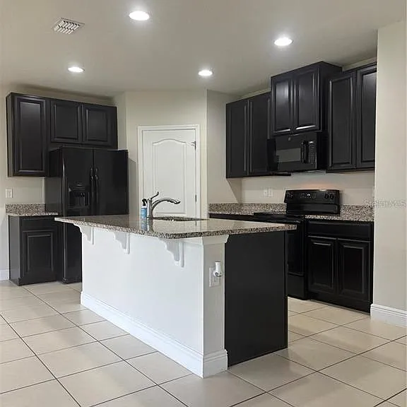 4420 Silver Creek St — Photo 3