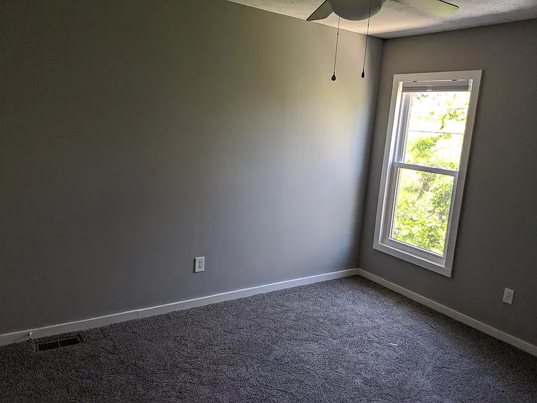 440 Edinburgh Rd — Photo 26