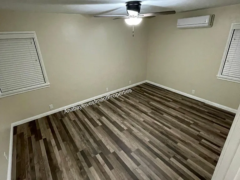 1909 Berkeley Ave — Photo 6
