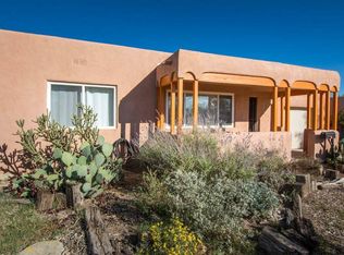 522 Charleston St NE, Albuquerque, NM 87108
