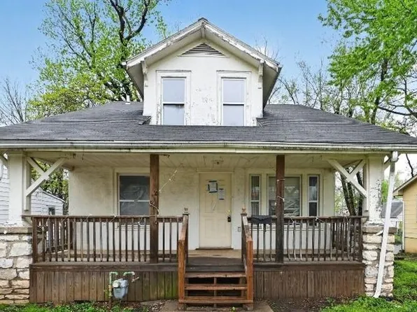 121 N Ash Ave, Independence, MO 64053