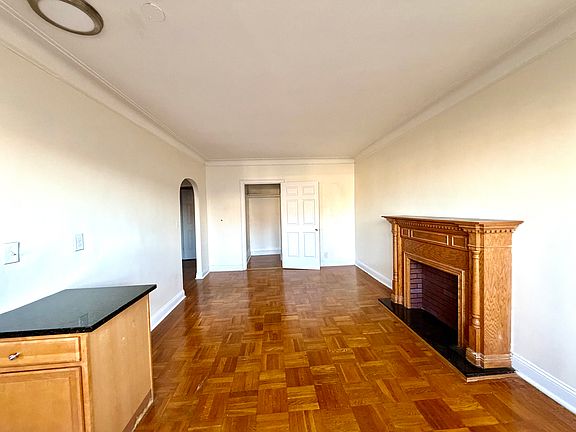 4th image of 122-20 Ocean Promenade #2F1