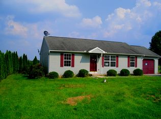 220 N Grant Rd, Thomasville, PA 17364