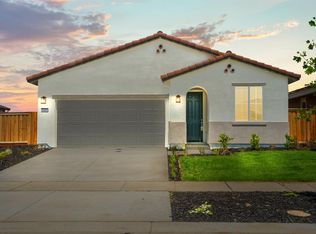 1083 Camomile Dr, Plumas Lake, CA 95961