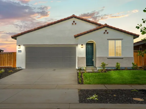 1083 Camomile Drive, Plumas Lake, CA 95961