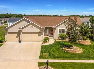 1502 Quail Ridge Rd, Cedar Falls, IA 50613