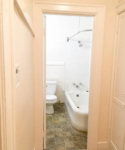 Madison Court — Photo 33