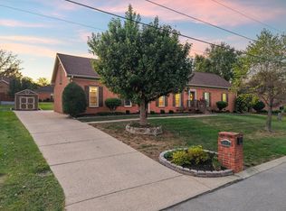 102 Hickory Trl, Hendersonville, TN 37075