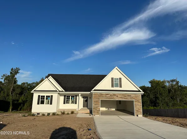 202 Bellows Lane, Rocky Point, NC 28457