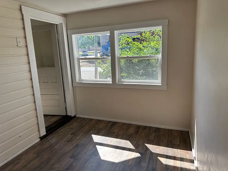 607 N Adams Ave — Photo 16