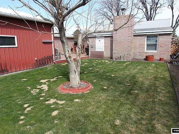 2nd image of 409 East Ln