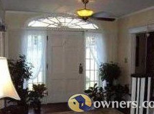 212 E 3rd Ave, Red Springs, NC 28377