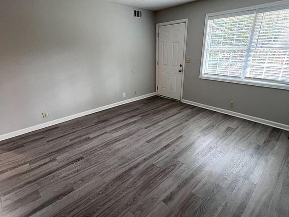 2nd image of 124 Bowen St APT E