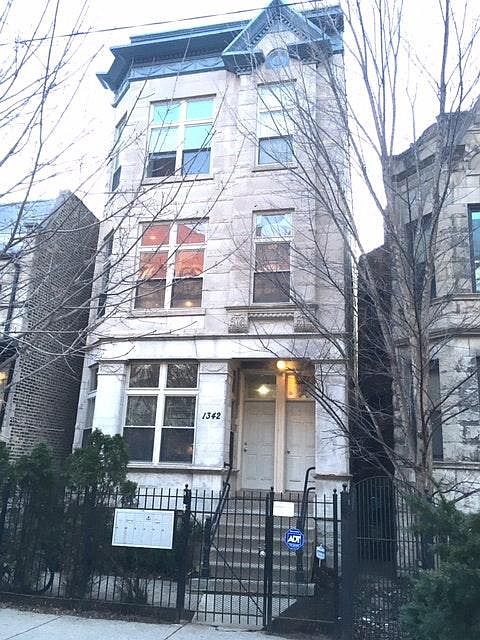 1st image of 1342 N Claremont Ave #2