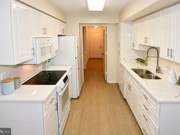 14809 Pennfield Cir APT 415, Silver Spring, MD 20906