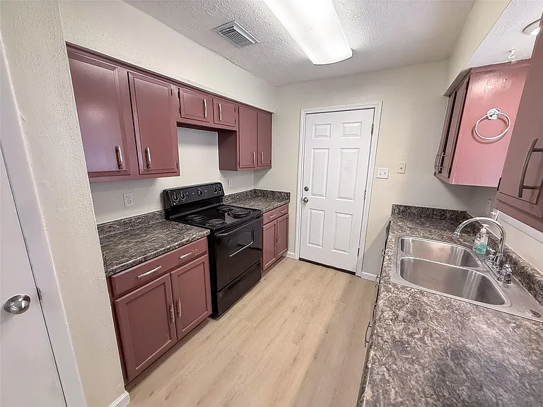 4251 Rosegate Dr — Photo 5