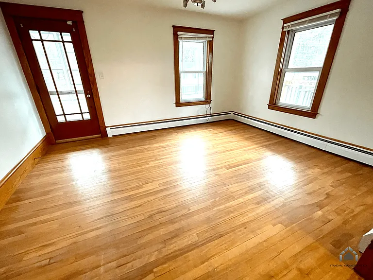 208 Northern Ave — Photo 5