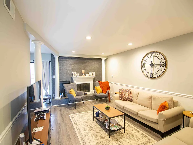 7908 Horse Chestnut Ln #7908 — Photo 35