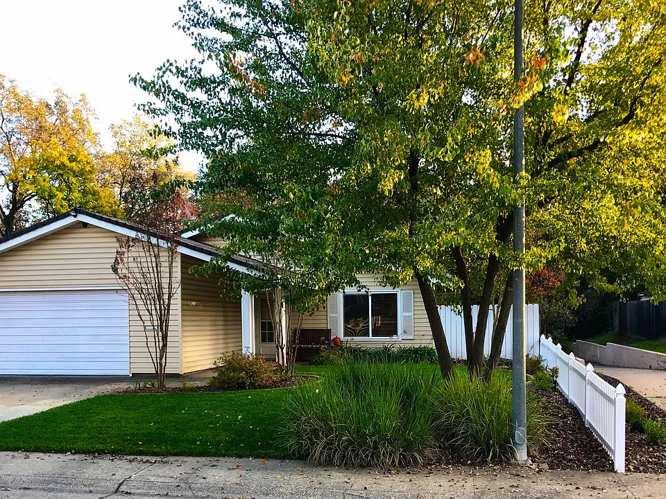 1st image of 8066 Willow Glen Ct