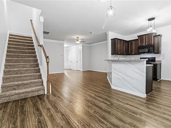 5th image of 116 Spring Way Sq