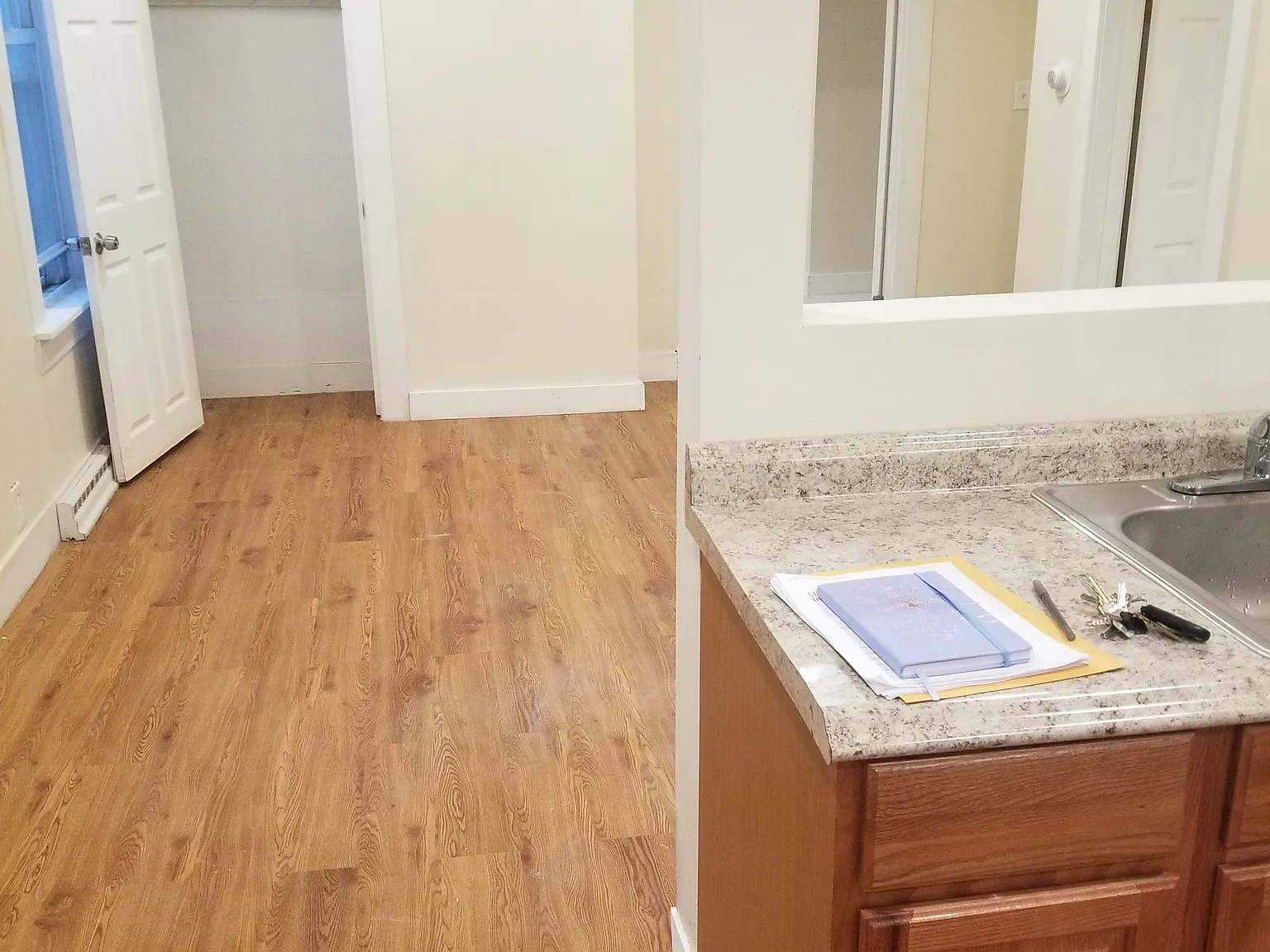 3 bed, 1000 sqft, $2,878 — Photo 3