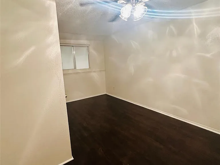 2401 Leon St #307 — Photo 22
