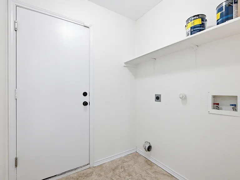 110 Capistrano Dr — Photo 23
