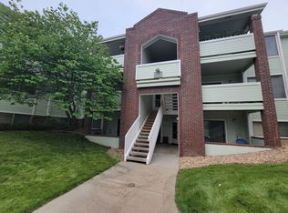 33 S Boulder Cir APT 203, Boulder, CO 80303