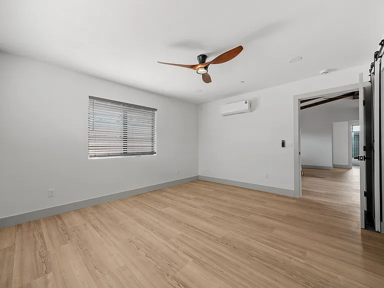 1116 Golden Rd — Photo 16