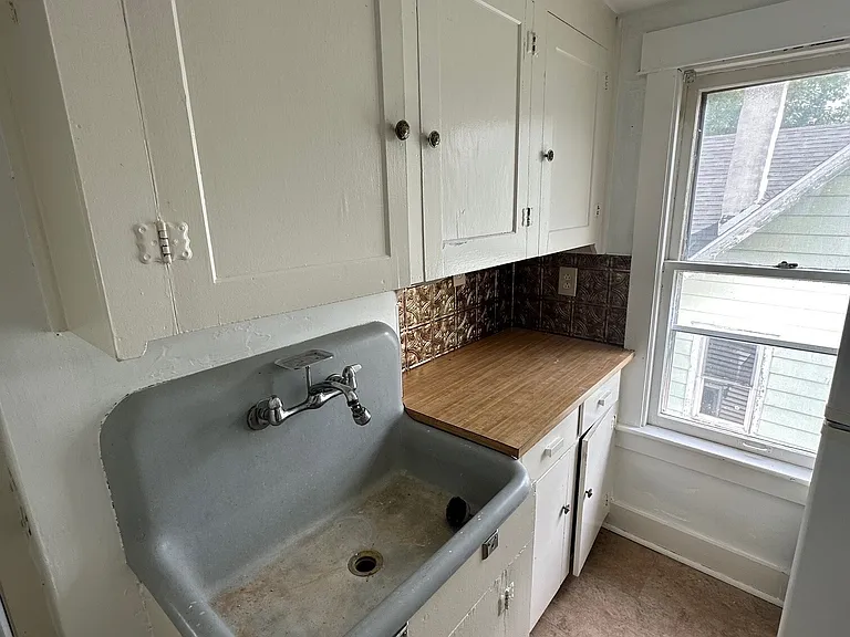 1801 E Main St — Photo 12